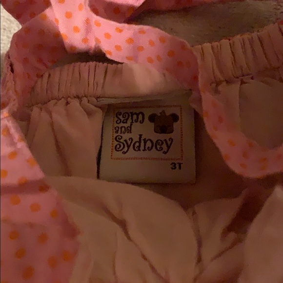 Adorable 2- Pc Top/Bottoms Set! - Picture 7 of 7